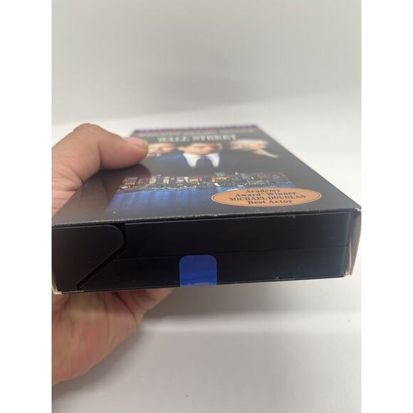 Wall Street (VHS, 1996) Michael Douglas Charlie Sheen Daryl Hannah - Picture 6 of 6